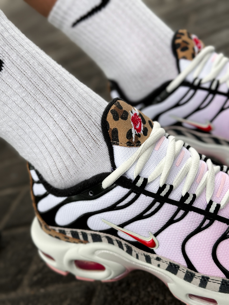 КРОСІВКИ WMNS AIR MAX PLUS