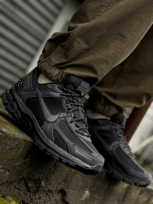 КРОСІВКИ NIKE ZOOM VOMERO 5 SE