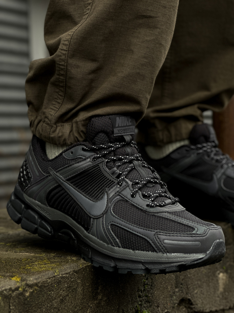 КРОСІВКИ NIKE ZOOM VOMERO 5 SE