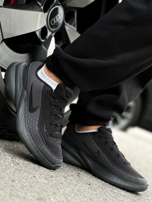 КРОСІВКИ W NIKE UPLIFT SC