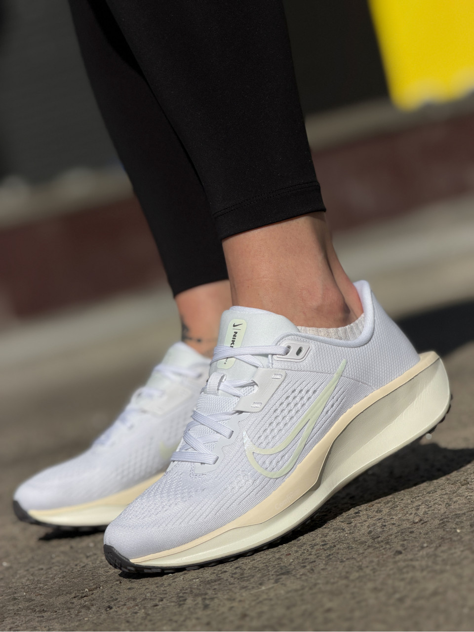 КРОСІВКИ WMNS NIKE QUEST 6