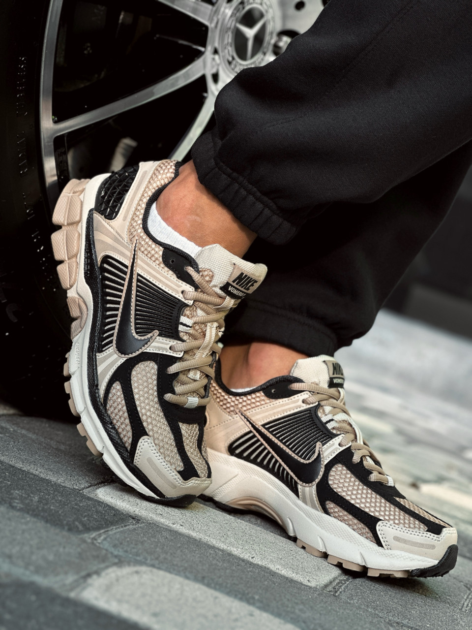 КРОСІВКИ W NIKE ZOOM VOMERO 5