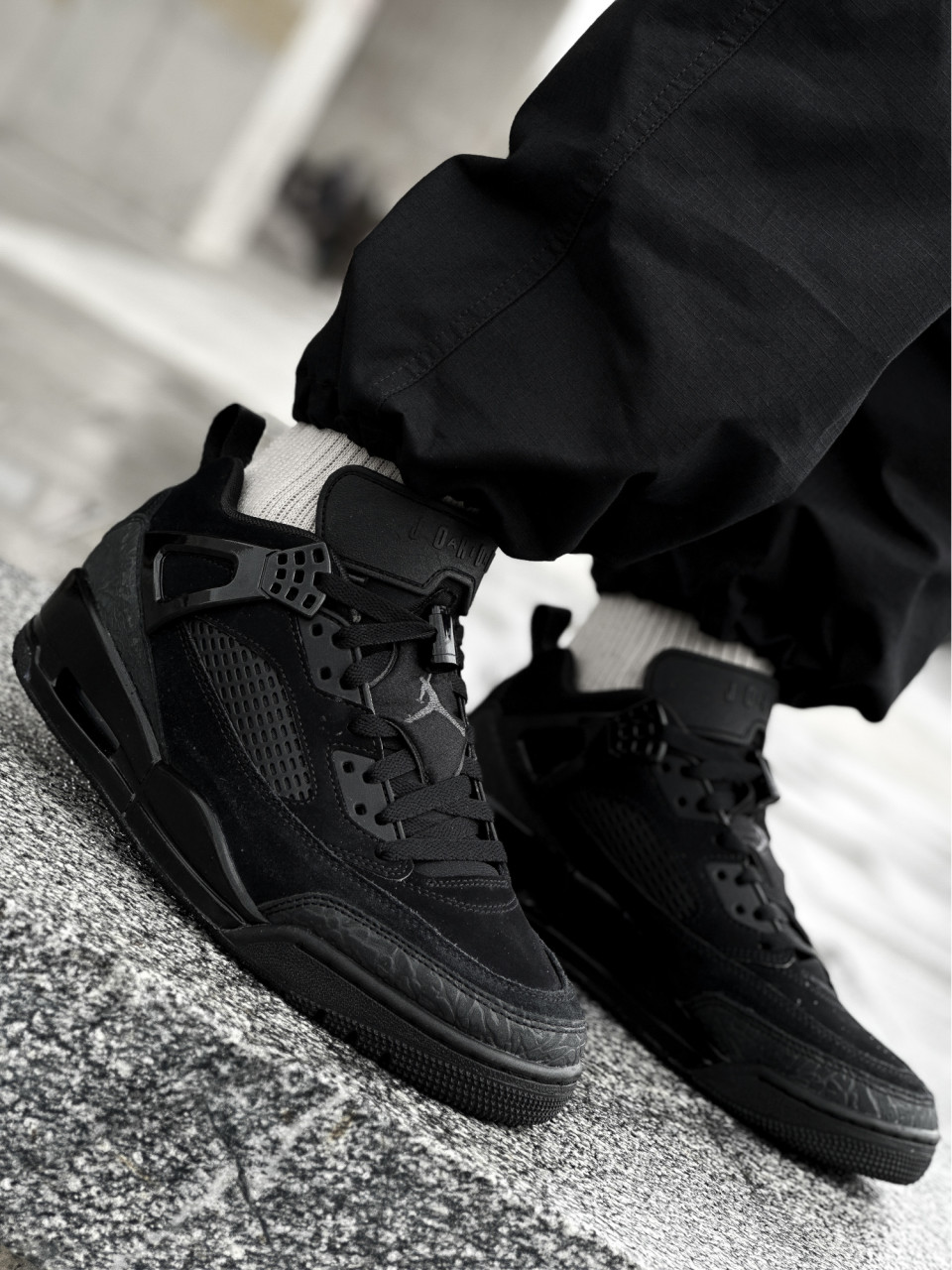 КРОСІВКИ JORDAN SPIZIKE LOW