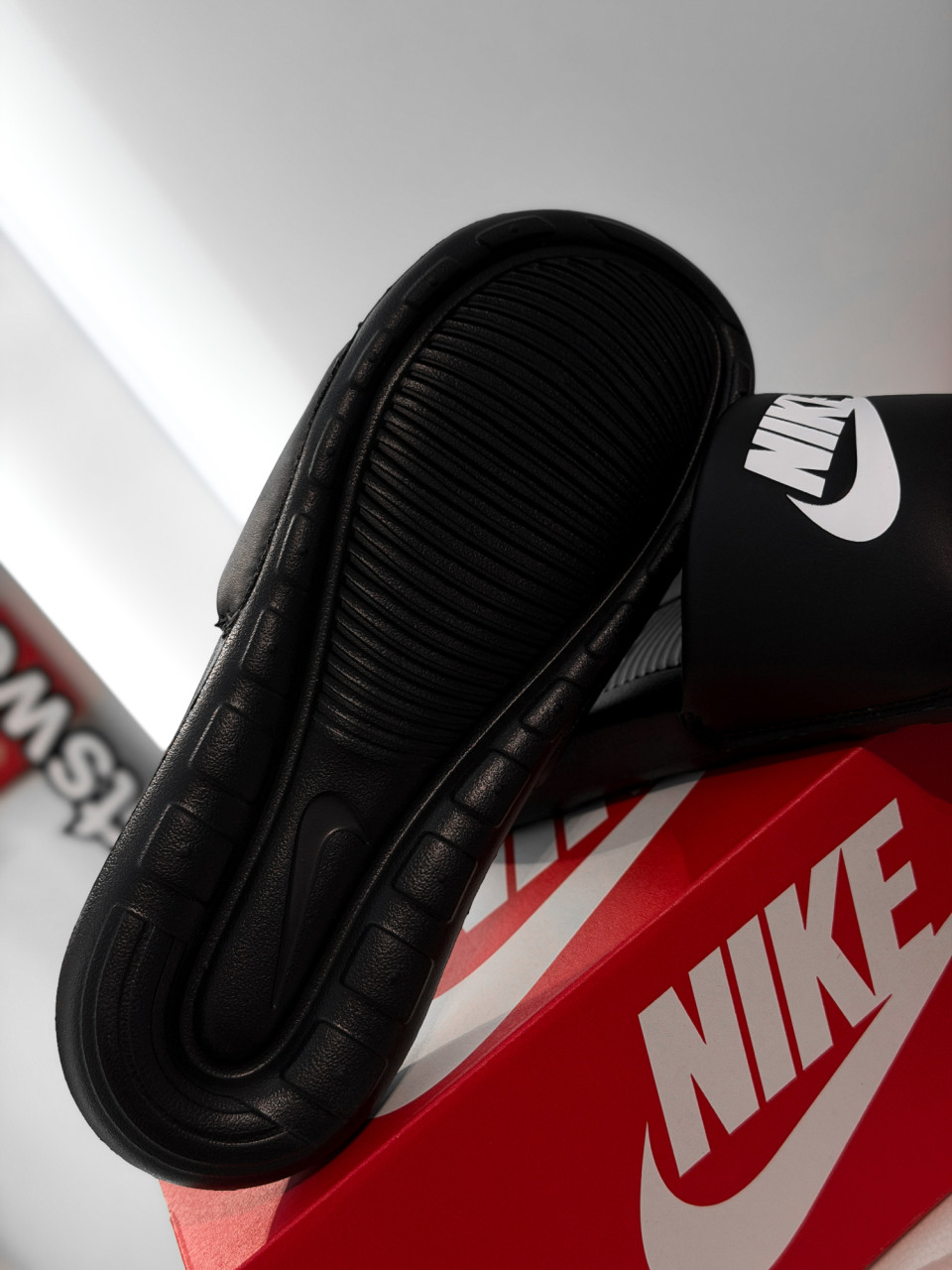 КАПЦІ NIKE VICTORI ONE SLIDE