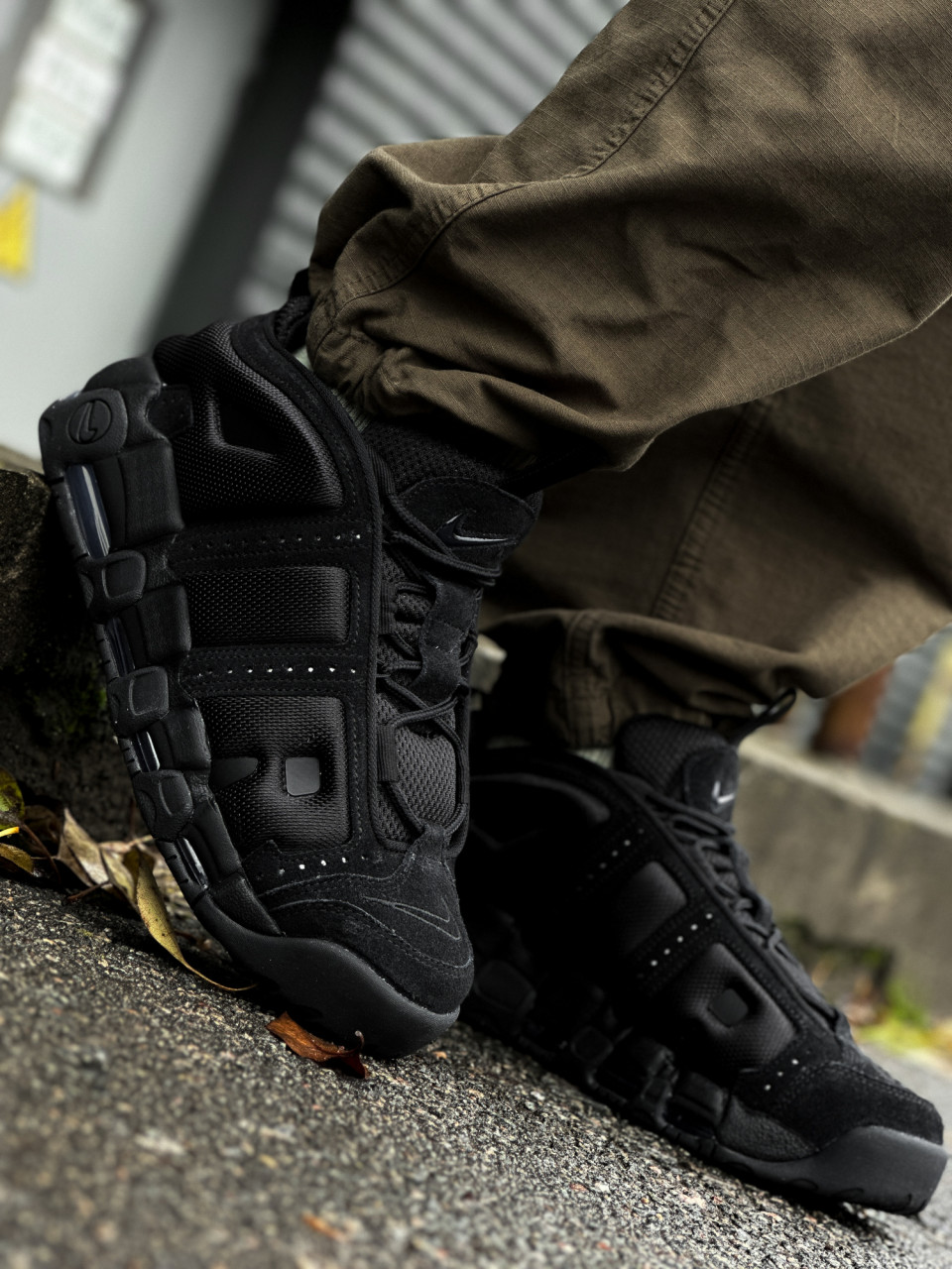 КРОСІВКИ AIR MORE UPTEMPO LOW