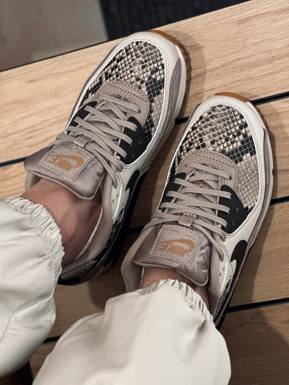 КРОСІВКИ W AIR MAX 90 SE