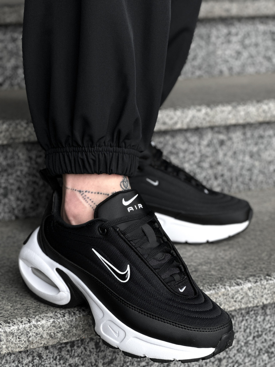КРОСІВКИ W NIKE AIR MAX PORTAL