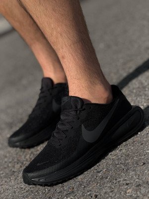 КРОСІВКИ NIKE REVOLUTION 8