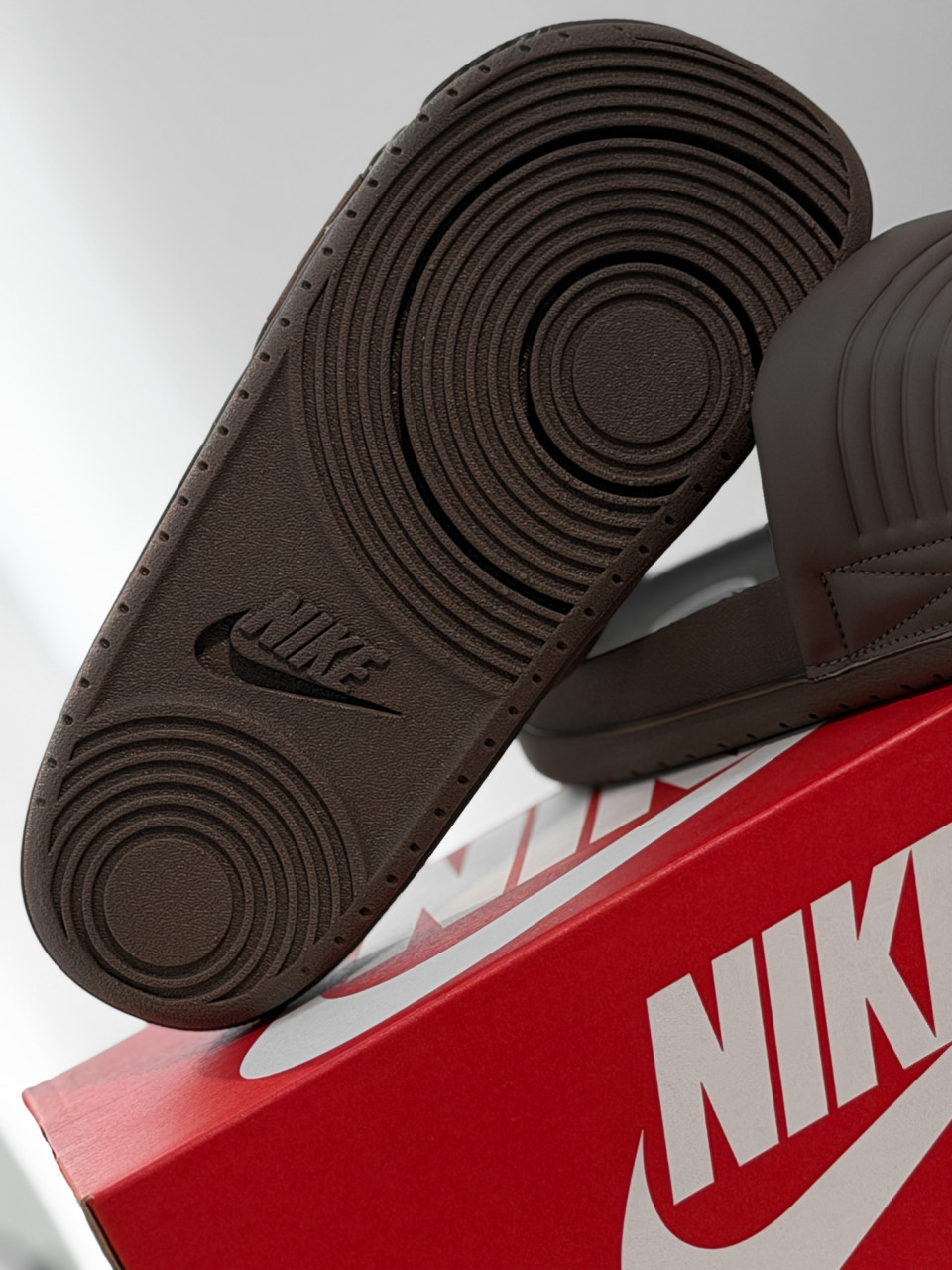 КАПЦІ NIKE OFFCOURT ADJUST SLIDE