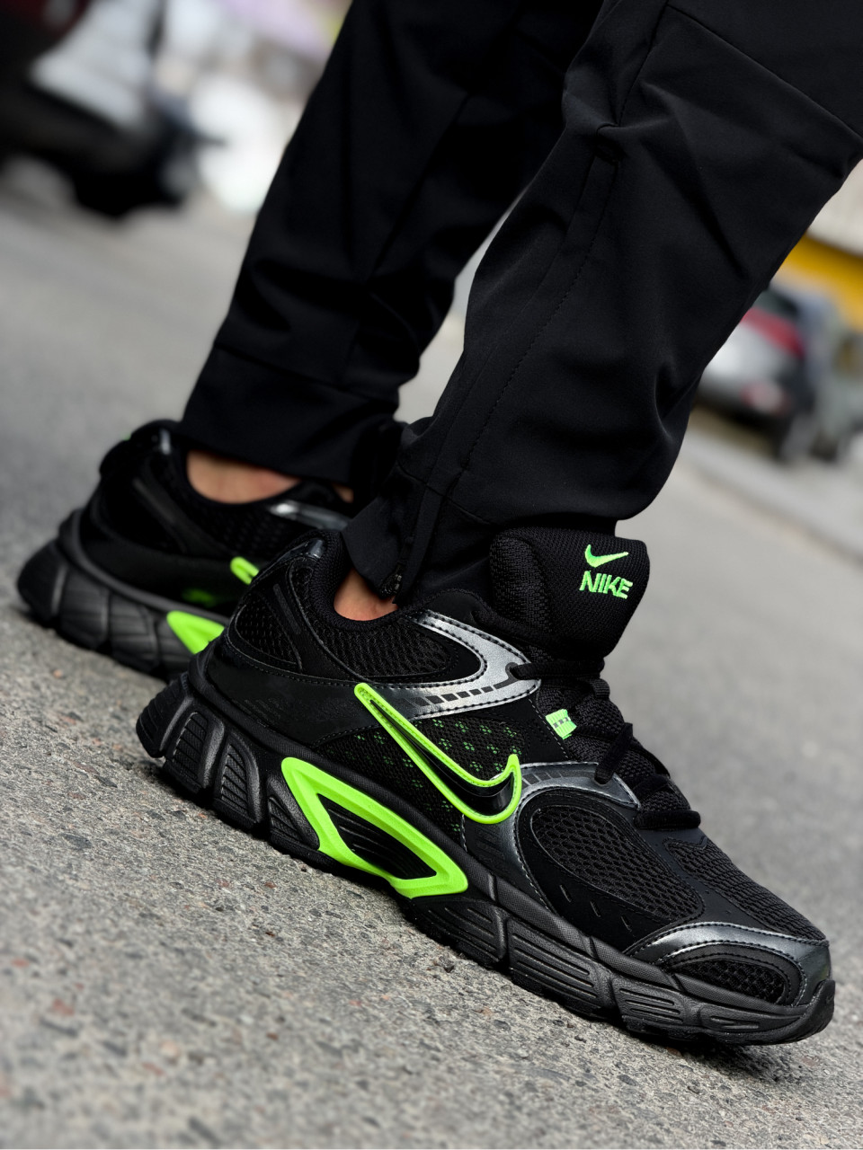 КРОСІВКИ NIKE V5 RNR
