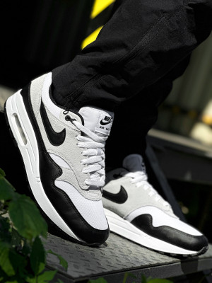 КРОСІВКИ NIKE AIR MAX 1 ESS