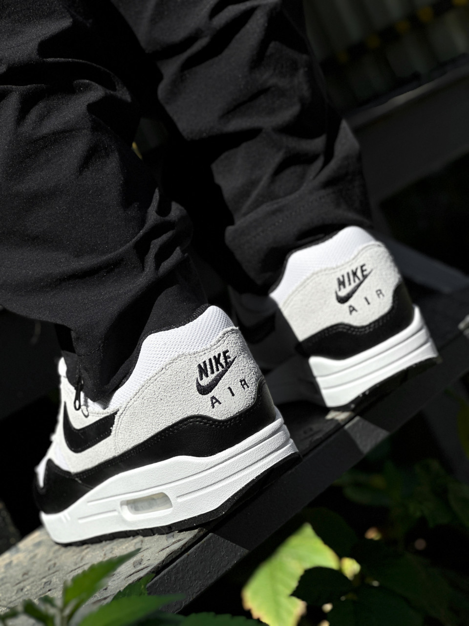 КРОСІВКИ NIKE AIR MAX 1 ESS