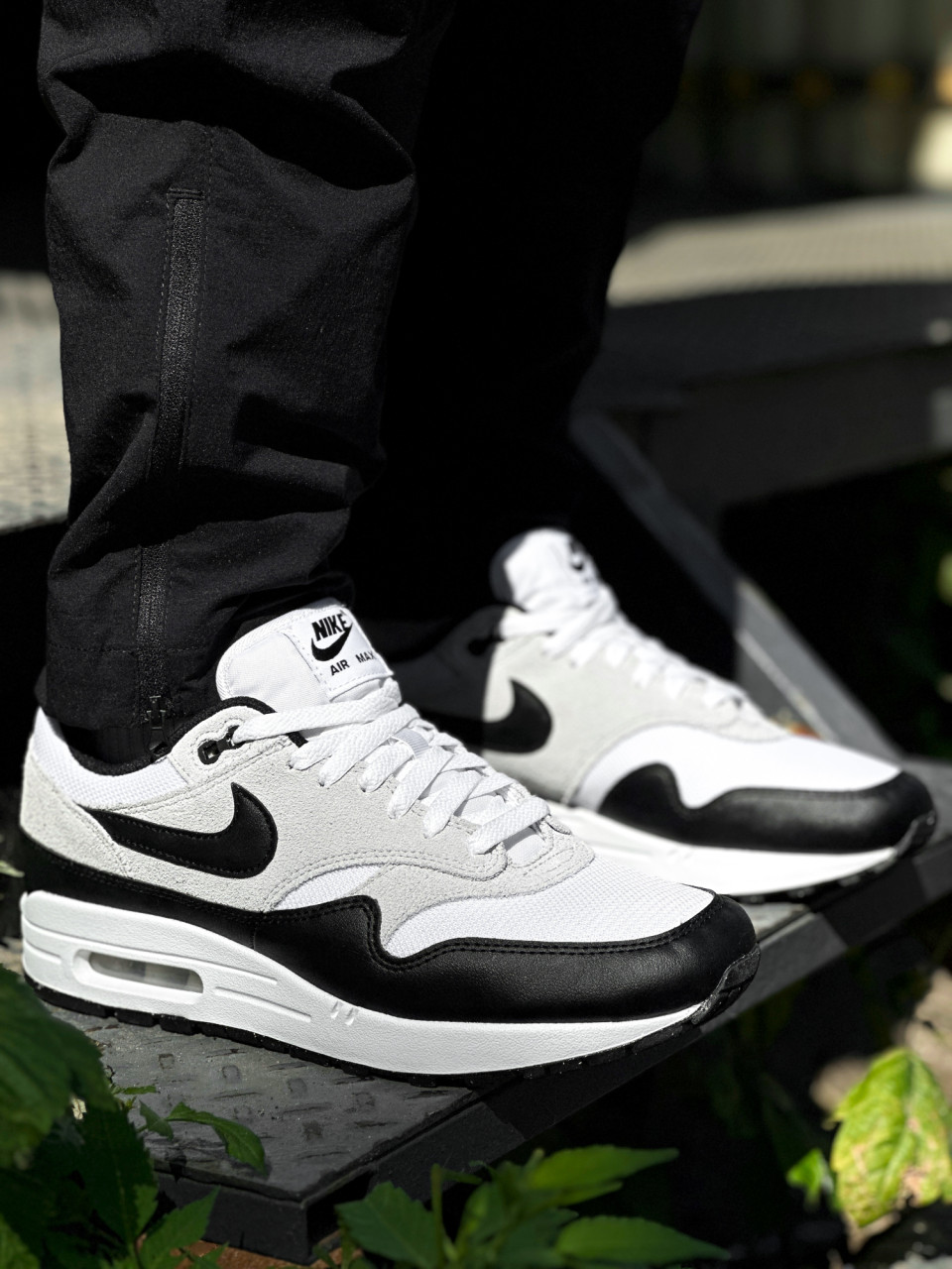 КРОСІВКИ NIKE AIR MAX 1 ESS