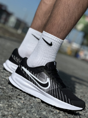 КРОСІВКИ NIKE RUN DEFY
