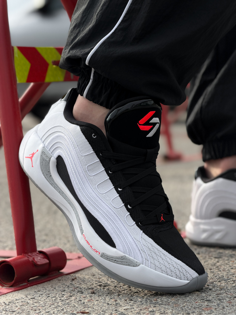 КРОСІВКИ JORDAN LUKA 4