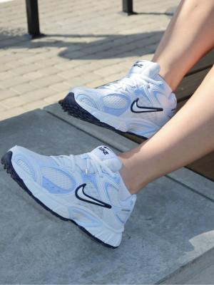 КРОСІВКИ W NIKE V5 RNR