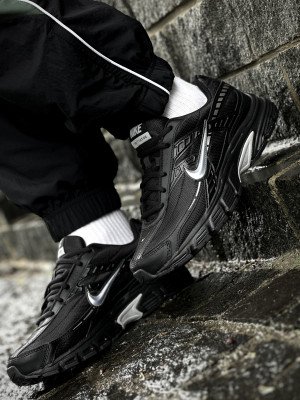 КРОСІВКИ NIKE INITIATOR