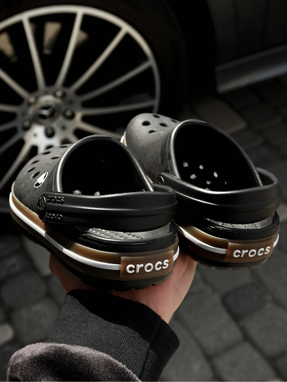 КЛОГИ Crocband  Gum  Clog T Blk