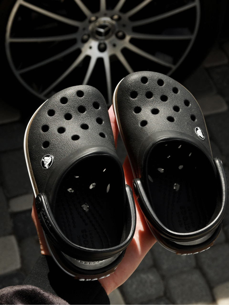 КЛОГИ Crocband  Gum  Clog T Blk