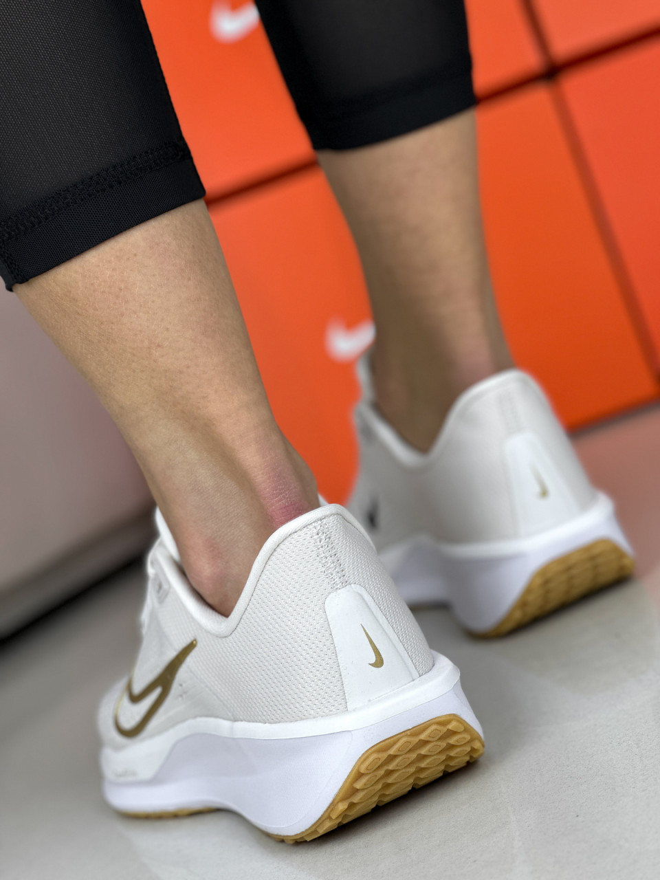 КРОСІВКИ WMNS NIKE QUEST 6