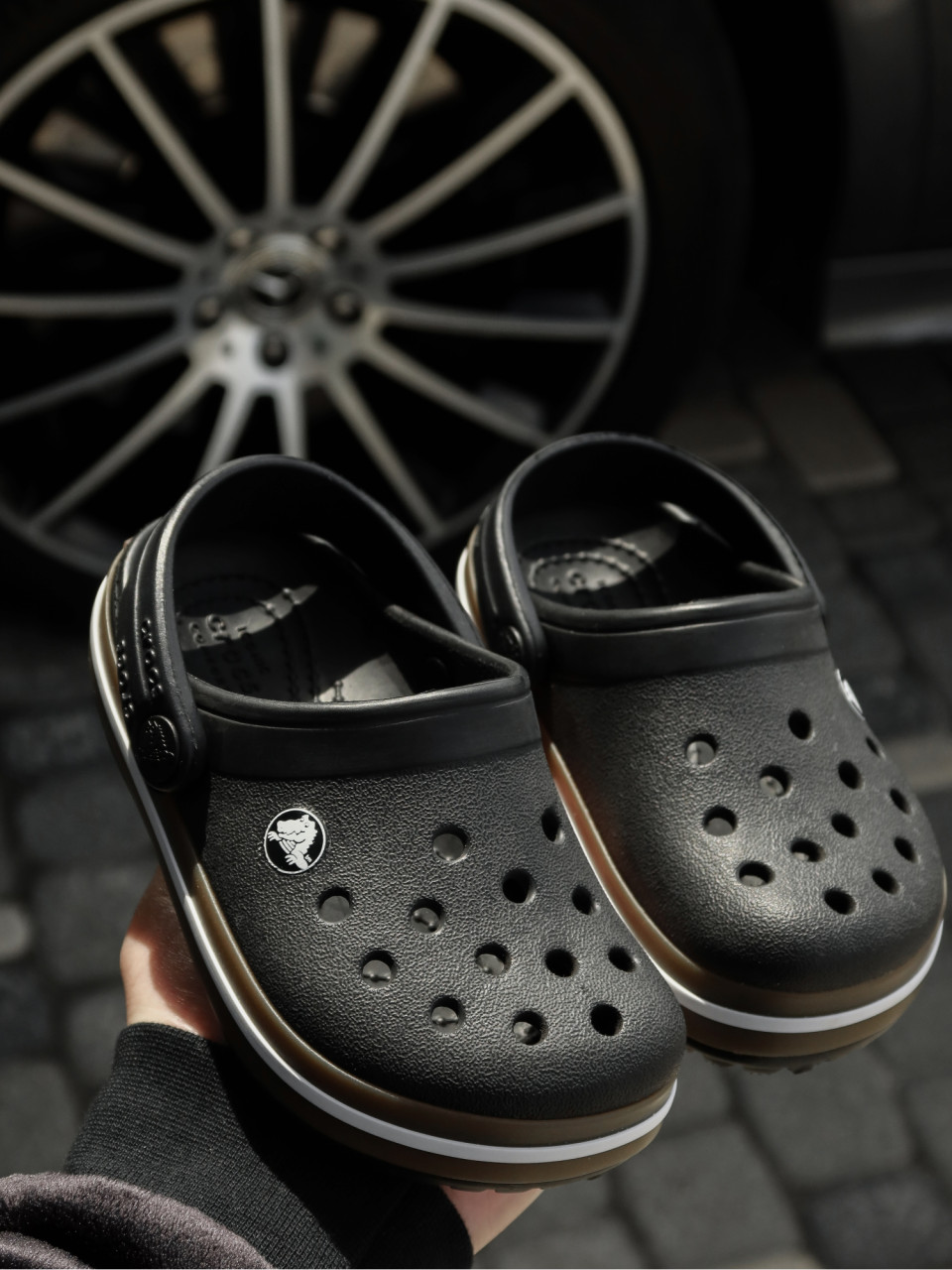 КЛОГИ Crocband  Gum  Clog T Blk