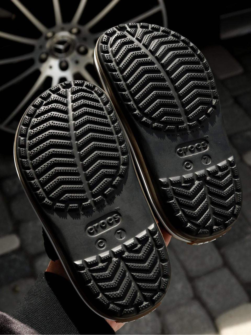 КЛОГИ Crocband  Gum  Clog T Blk
