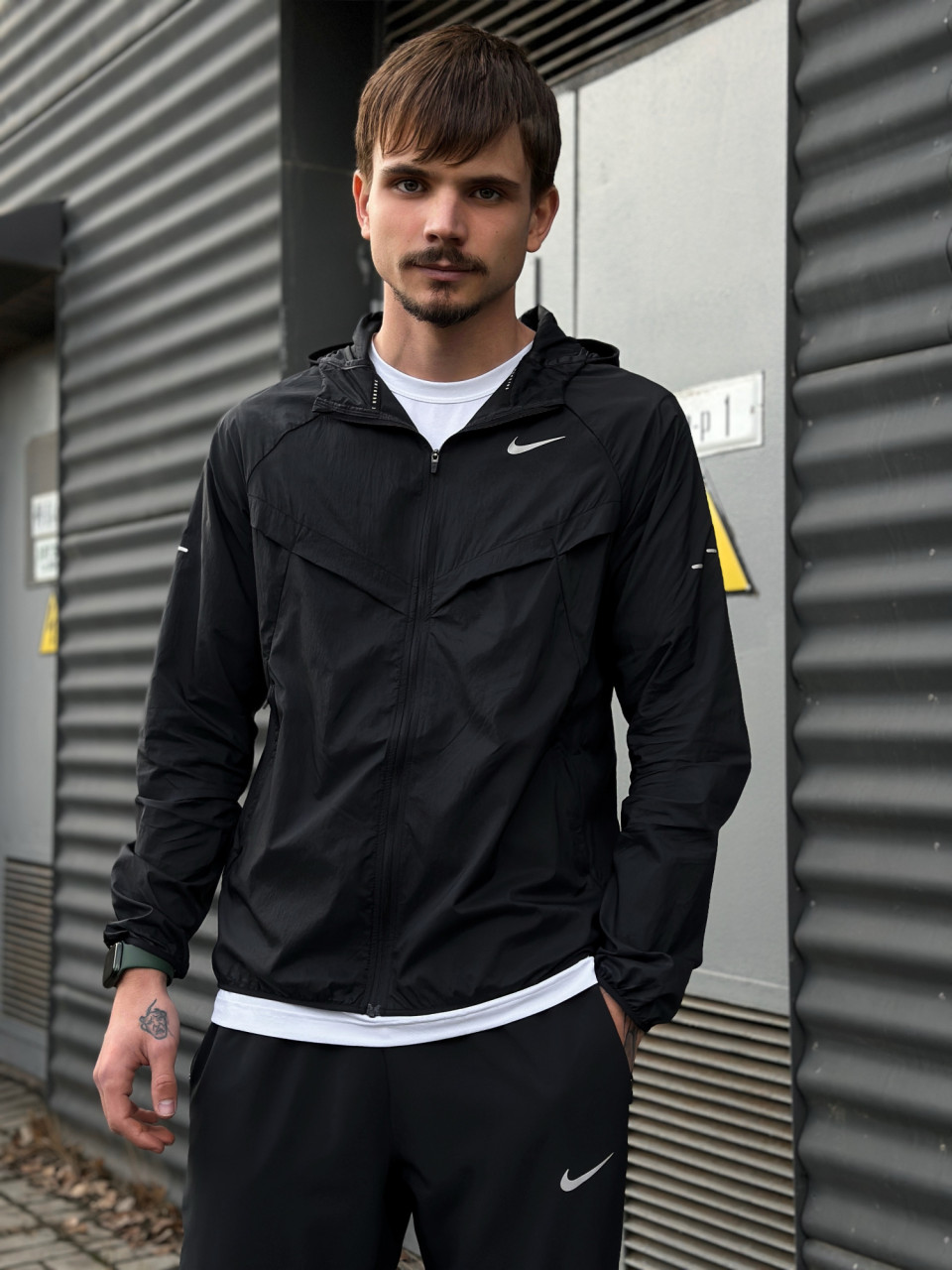 ВІТРІВКА M NK UV RPL STRIDE JACKET