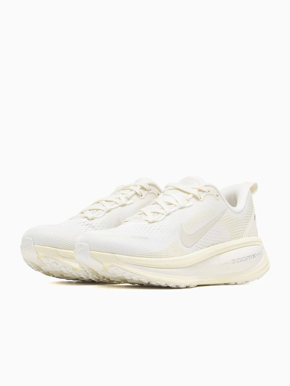 КРОСІВКИ W NIKE VOMERO 18 ESS