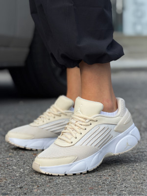 КРОСІВКИ WMNS JORDAN TRUNNER FLOW