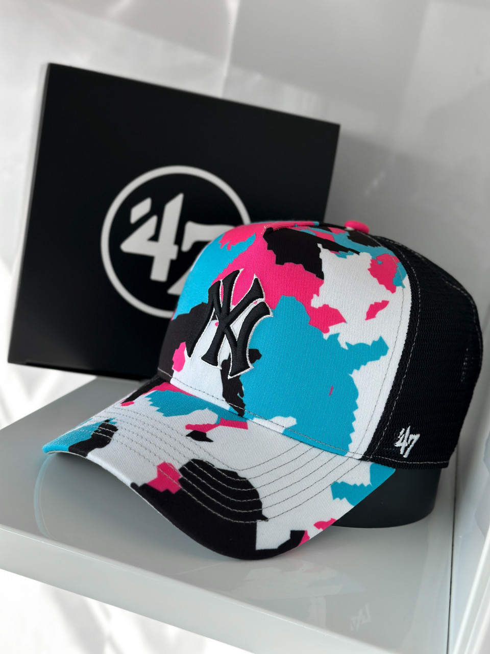 КЕПКА (ТРАКЕР) NEW YORK YANKEES DIGITAL STAR