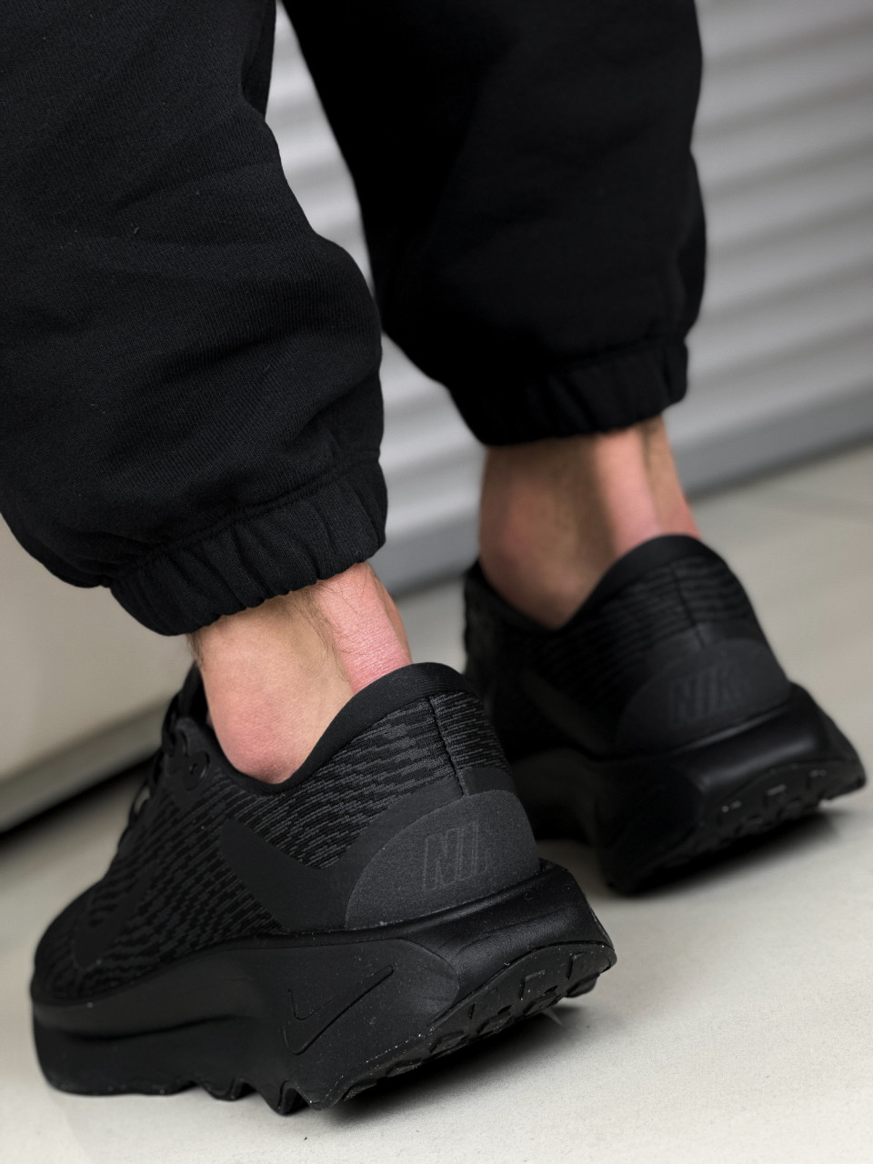 КРОСІВКИ NIKE MOTIVA