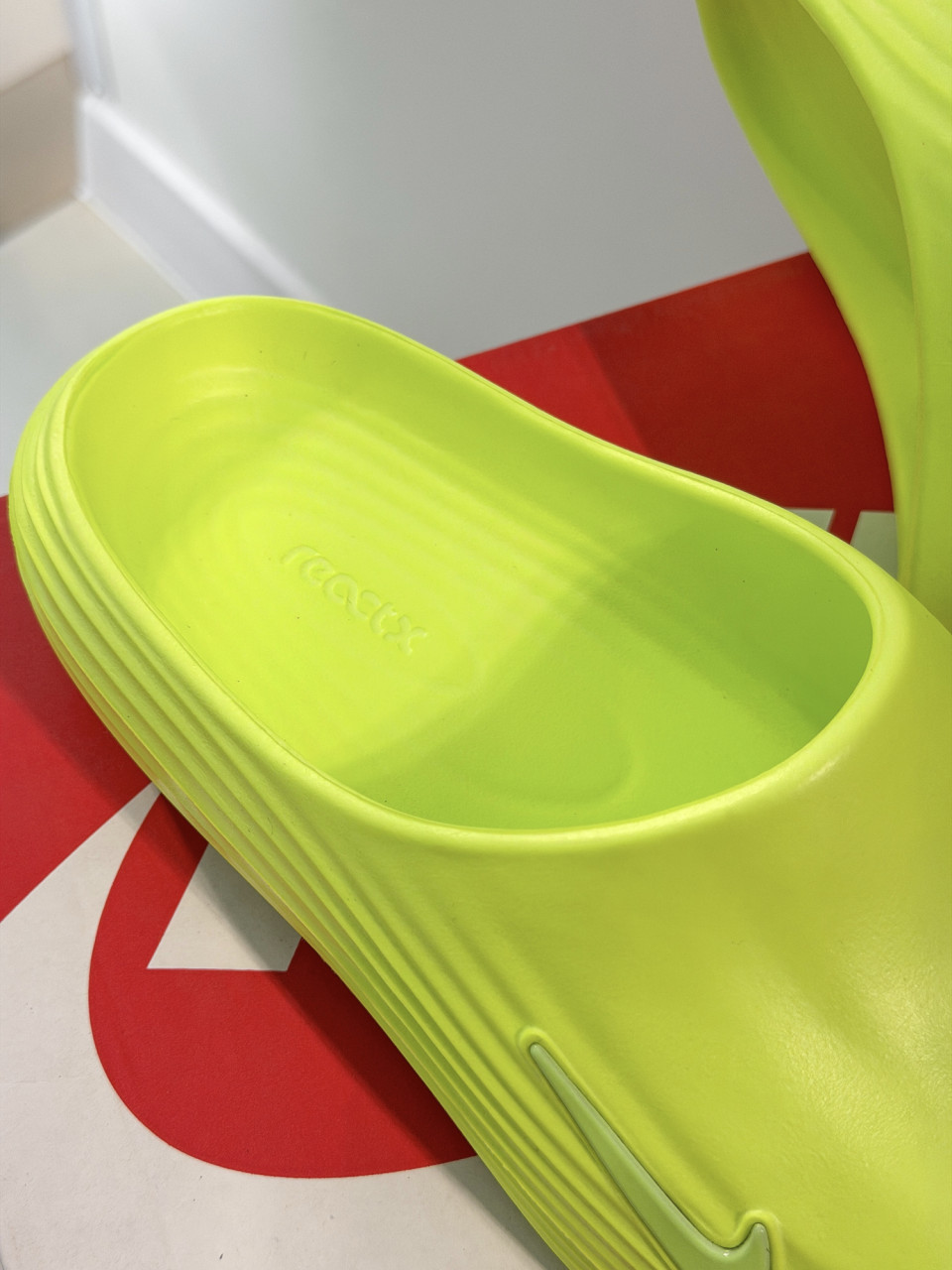 КАПЦІ NIKE REACTX REJUVEN8 SLIDE