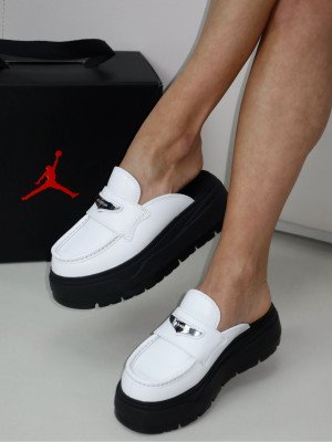 МЮЛІ WMNS AIR JORDAN MULE