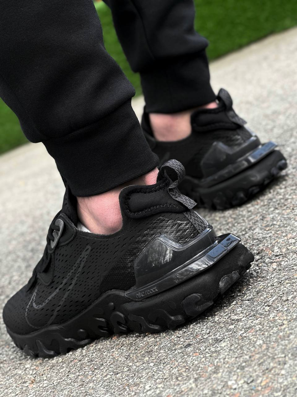КРОСІВКИ NIKE REACT VISION
