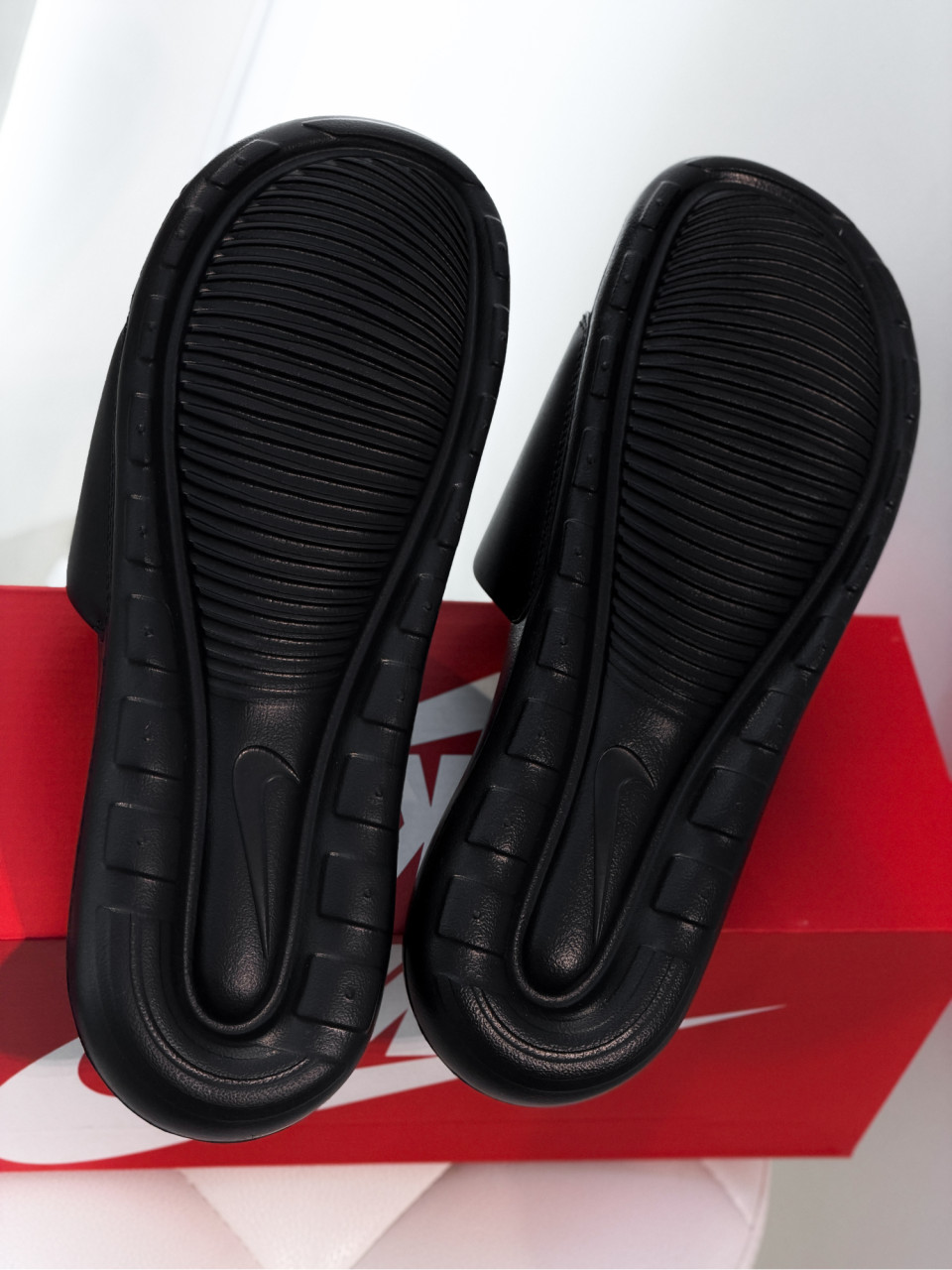 КАПЦІ NIKE VICTORI ONE SLIDE