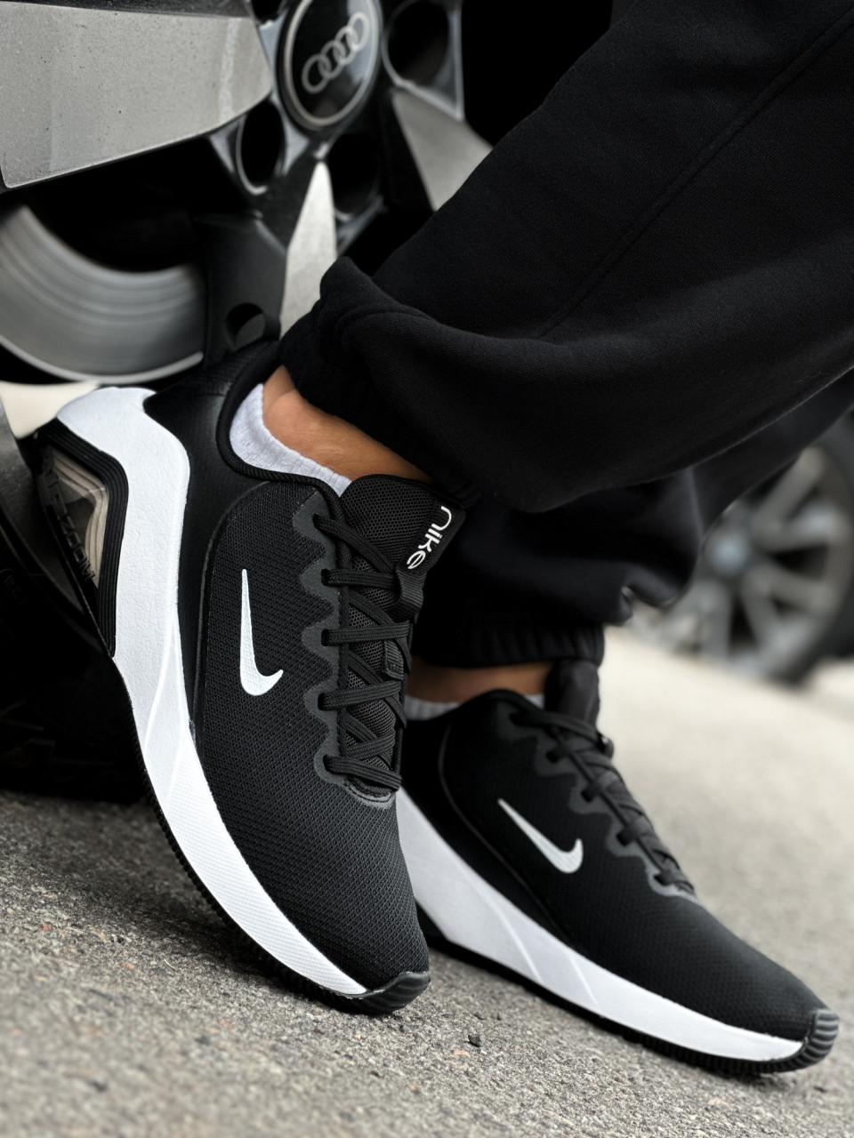 КРОСІВКИ W NIKE AIR ZOOM BELLA 7