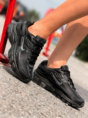 КРОСІВКИ WMNS NIKE INITIATOR