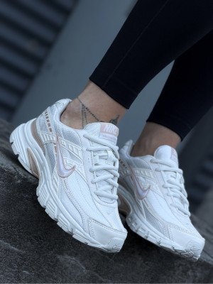 КРОСІВКИ WMNS NIKE INITIATOR