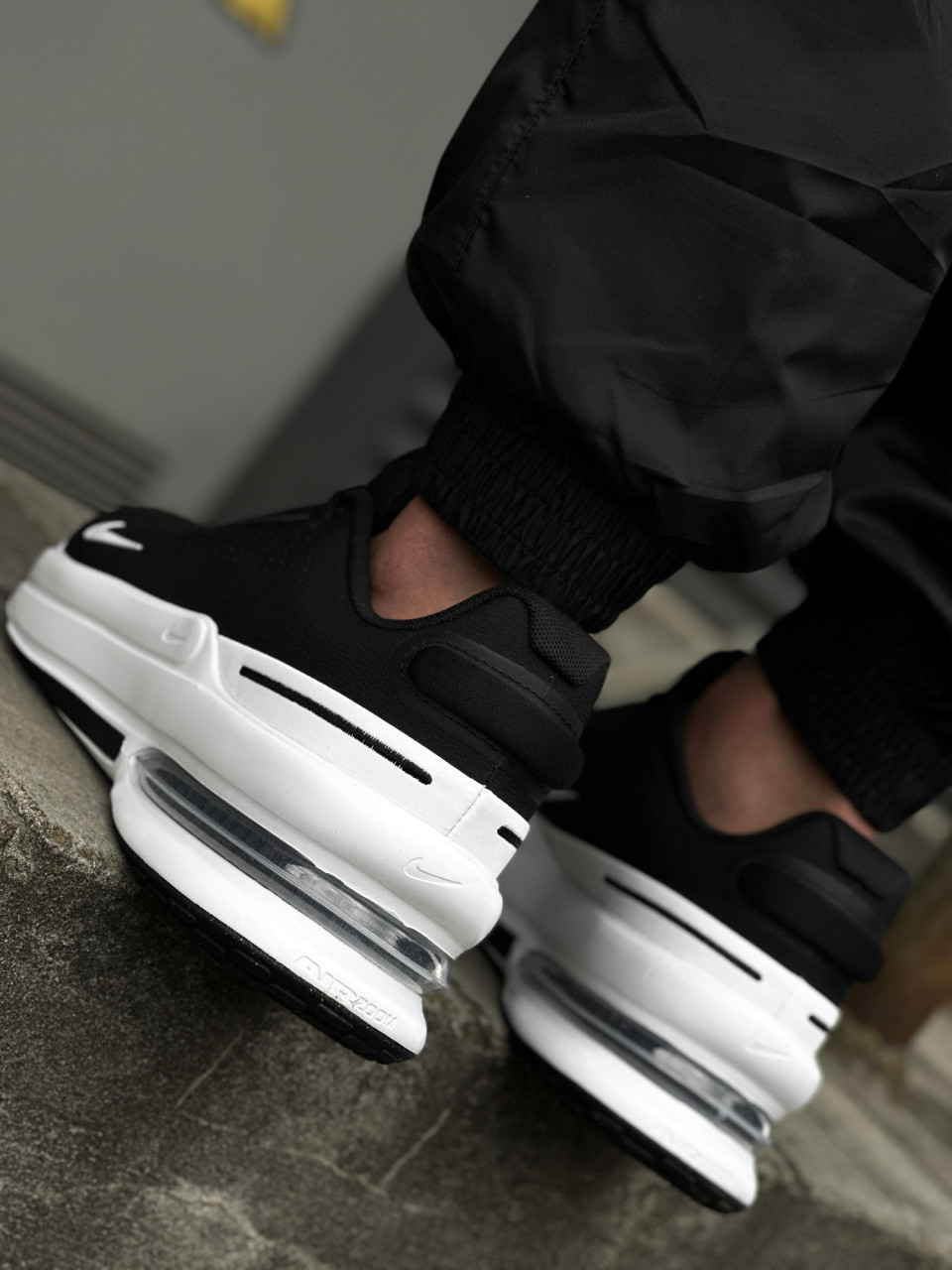 КРОСІВКИ NIKE AIR ZOOM UPTURN SC