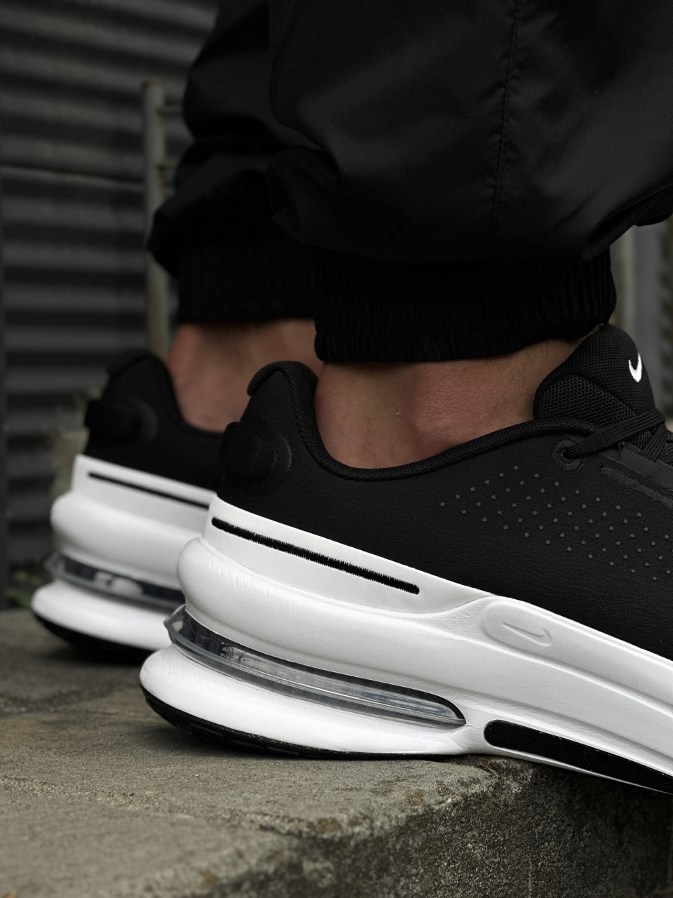 КРОСІВКИ NIKE AIR ZOOM UPTURN SC