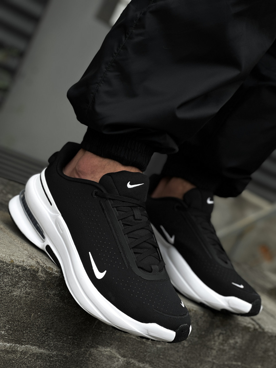 КРОСІВКИ NIKE AIR ZOOM UPTURN SC