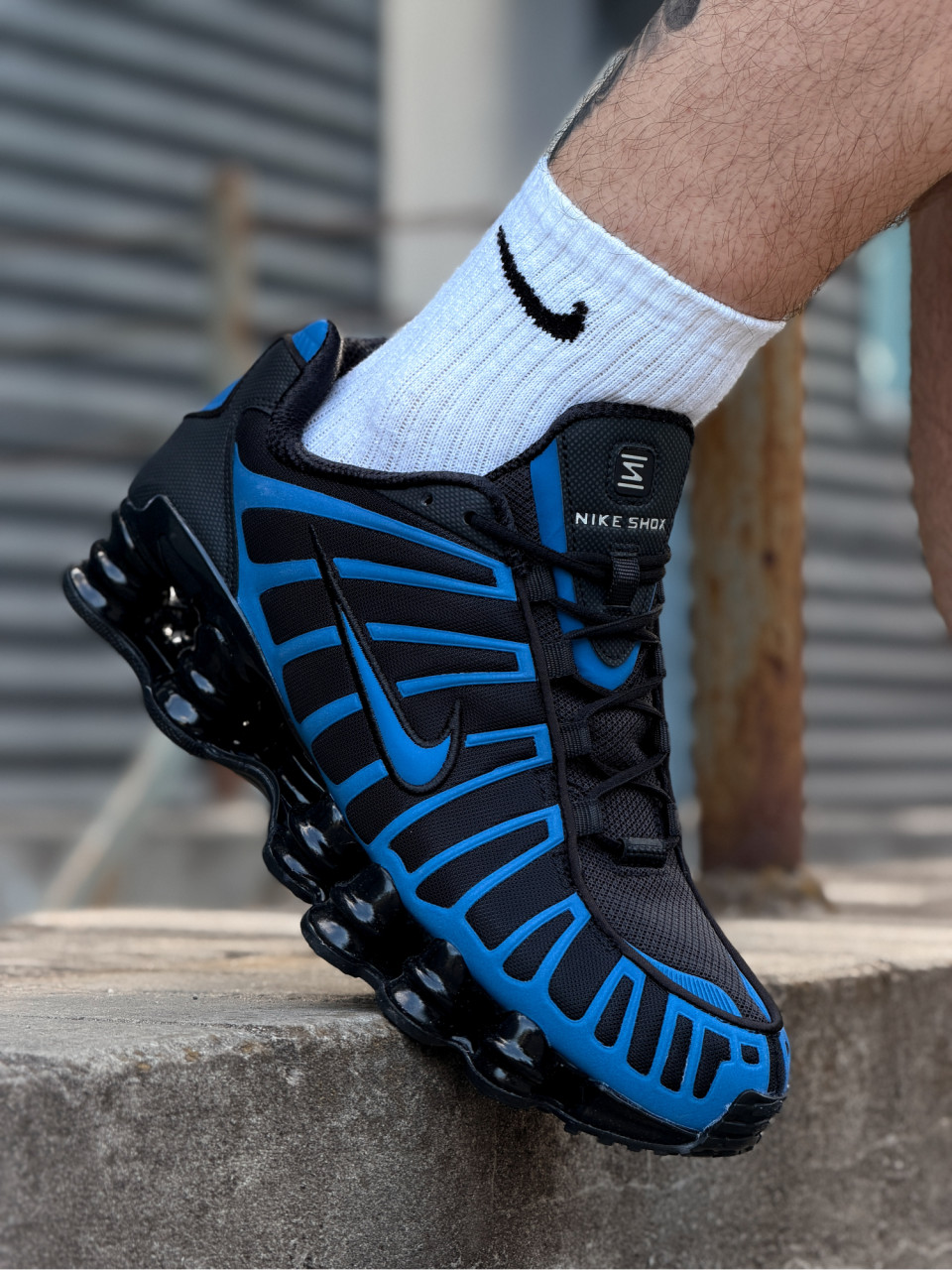 КРОСІВКИ NIKE SHOX TL