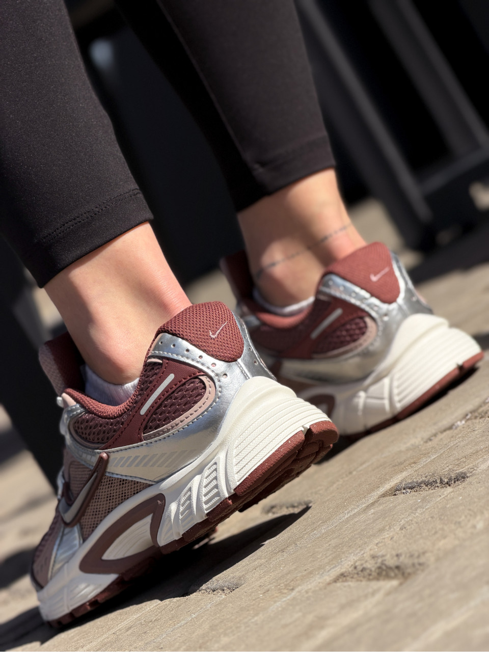 КРОСІВКИ W NIKE V5 RNR