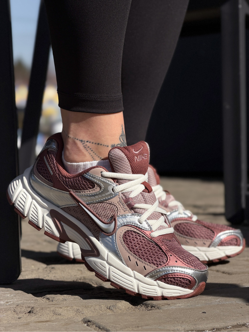 КРОСІВКИ W NIKE V5 RNR