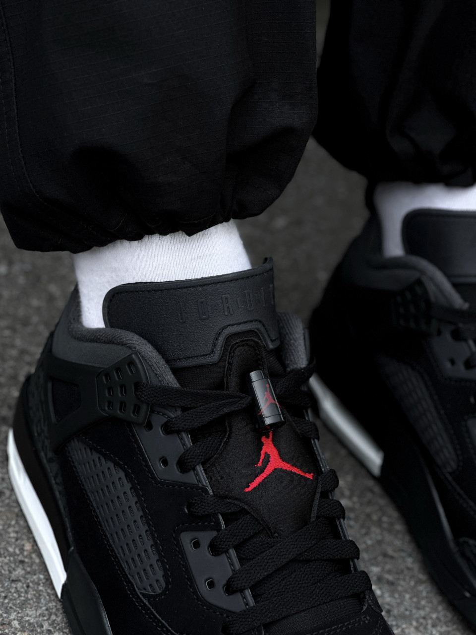 КРОСІВКИ JORDAN SPIZIKE LOW