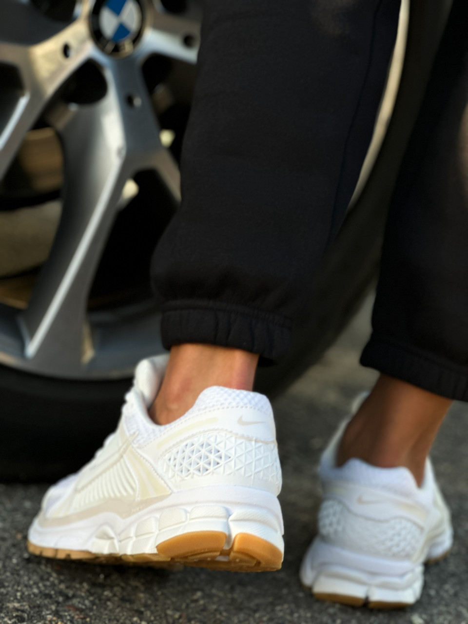 КРОСІВКИ W NIKE ZOOM VOMERO 5