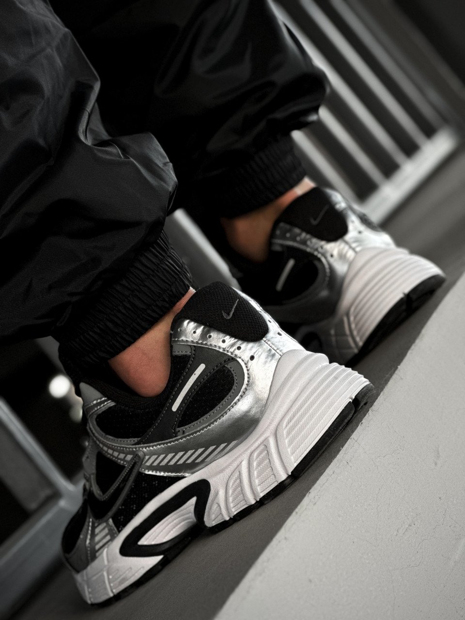 КРОСІВКИ NIKE V5 RNR | HJ5228-004