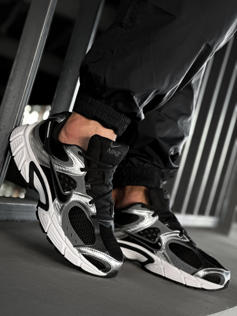 КРОСІВКИ NIKE V5 RNR