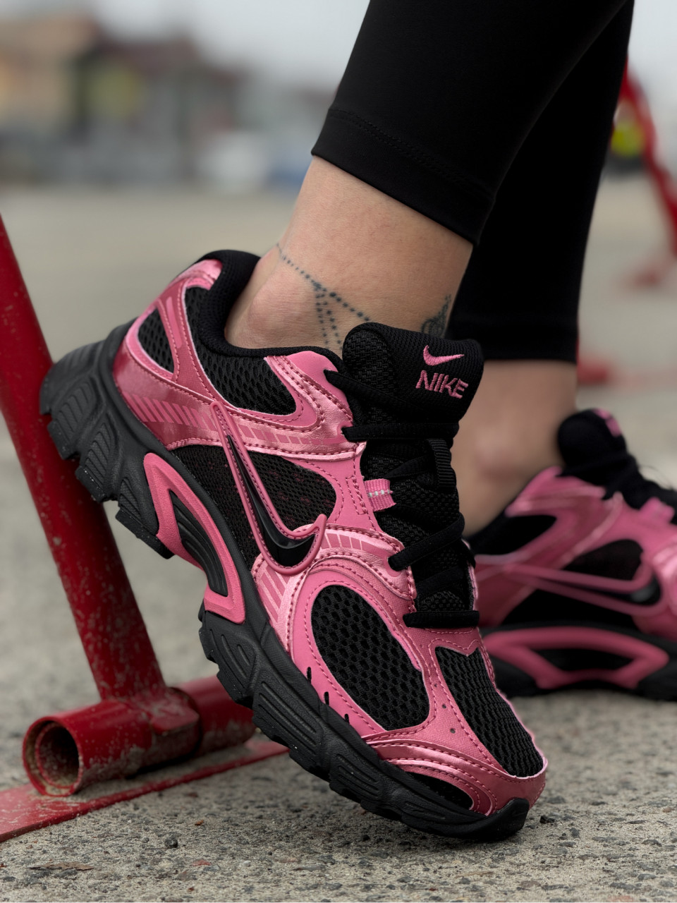КРОСІВКИ W NIKE V5 RNR