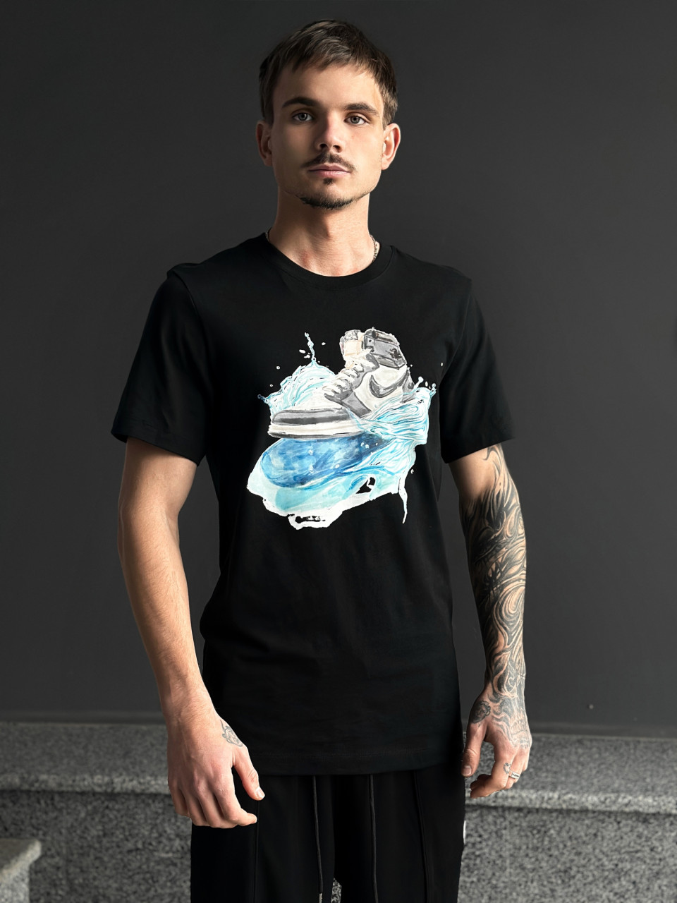 ФУТБОЛКА M J FLT ESS AJ1 SS CREW